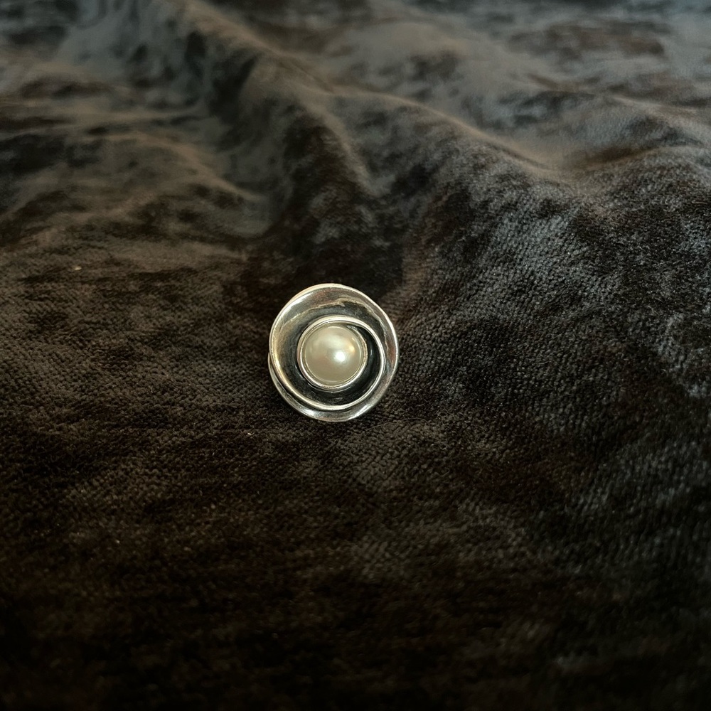 Retired Silpada Pearl Ring
